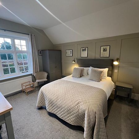 Hotel The Plough Itchen Abbas à Winchester Extérieur photo