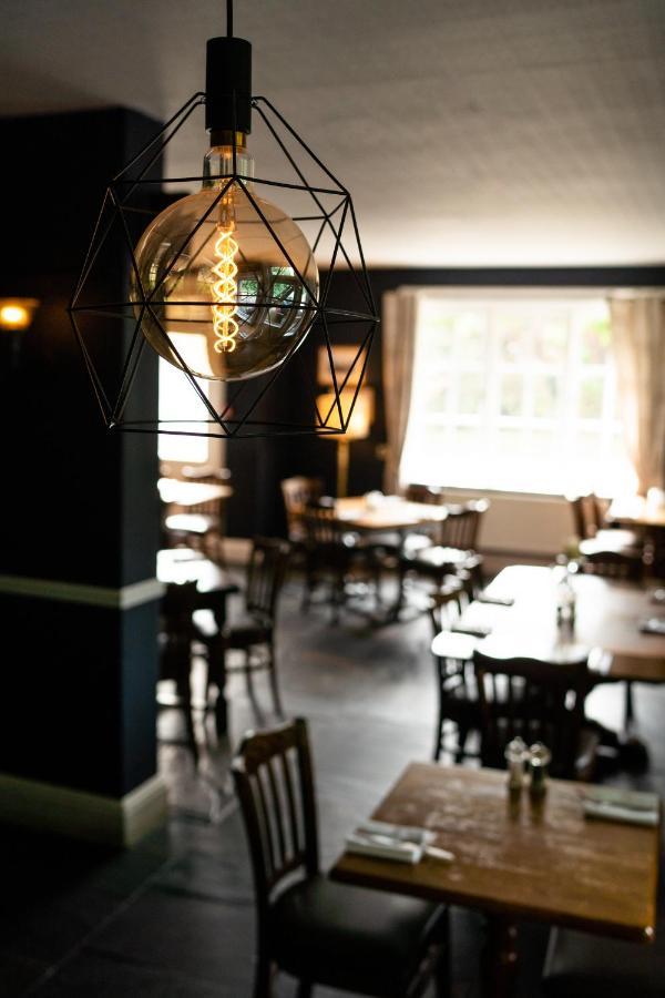 Hotel The Plough Itchen Abbas à Winchester Extérieur photo