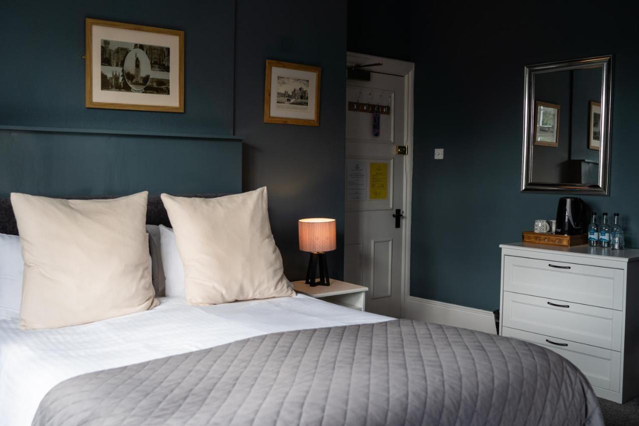 Hotel The Plough Itchen Abbas à Winchester Extérieur photo