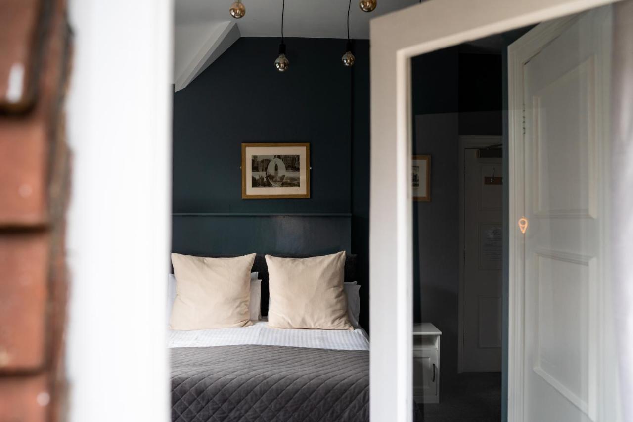 Hotel The Plough Itchen Abbas à Winchester Extérieur photo