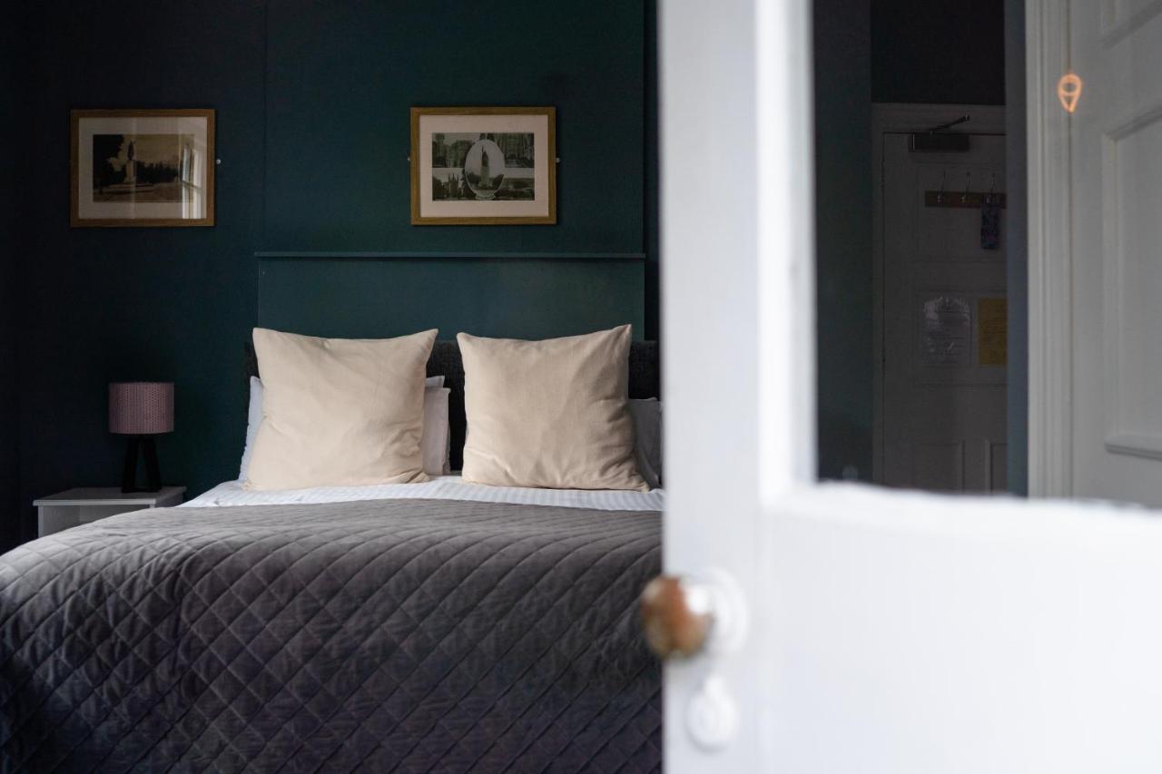 Hotel The Plough Itchen Abbas à Winchester Extérieur photo