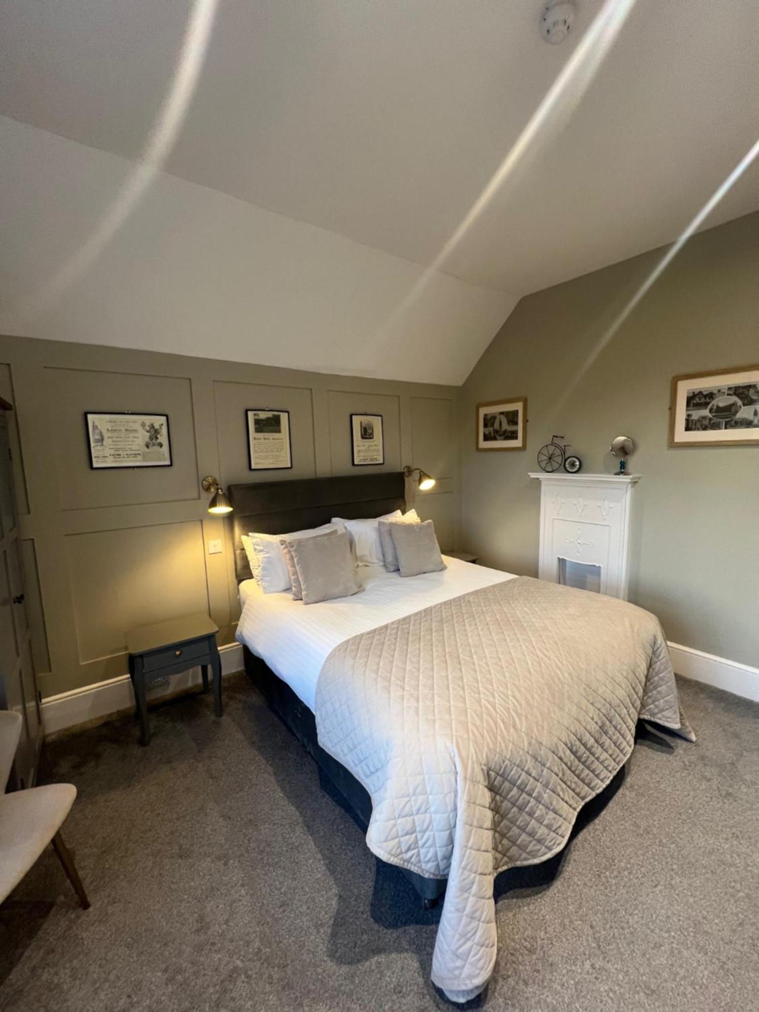 Hotel The Plough Itchen Abbas à Winchester Extérieur photo
