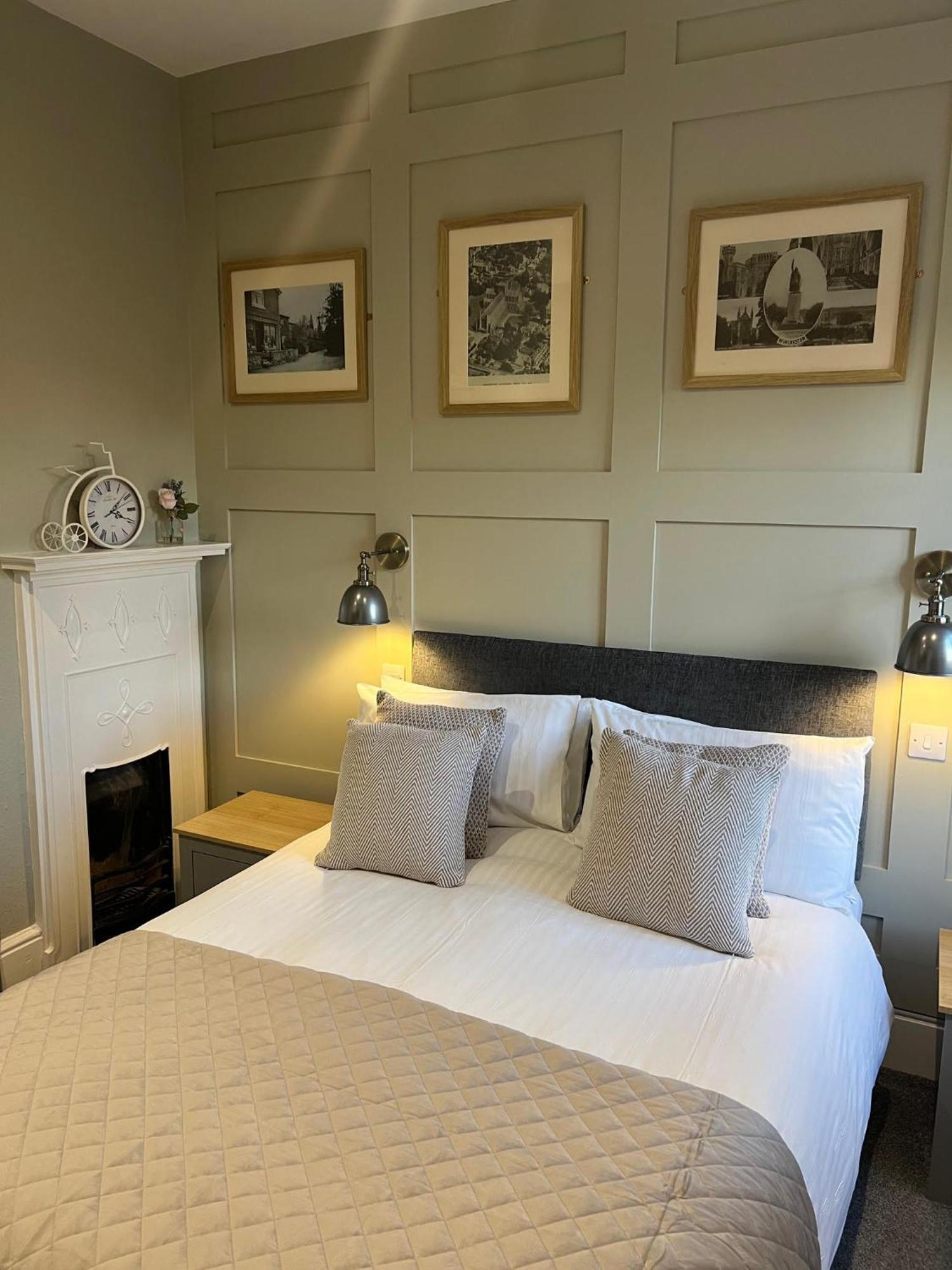 Hotel The Plough Itchen Abbas à Winchester Extérieur photo